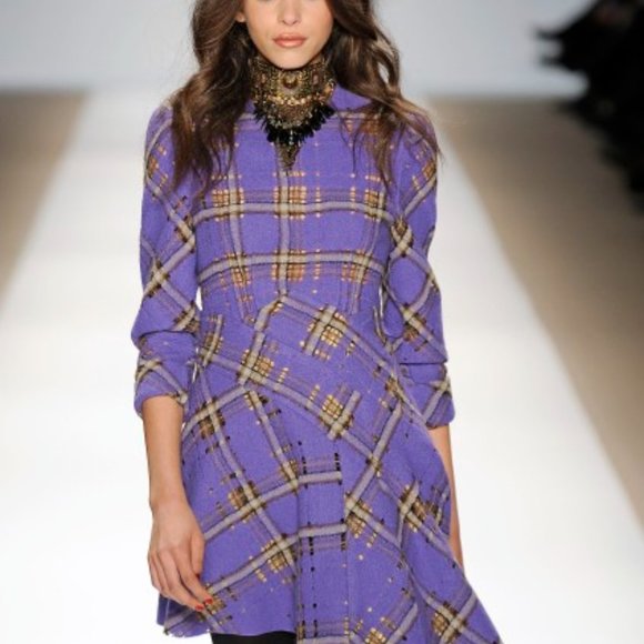 Nanette Lepore wool asymmetrical blazer & skirt 4 - Picture 3 of 16